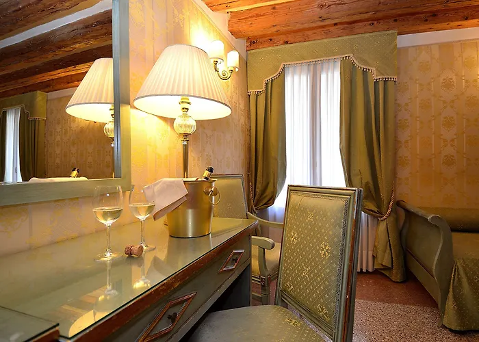 罗坎达拉柯尔特酒店