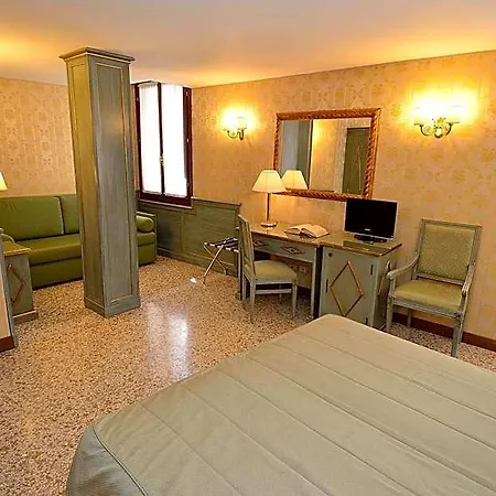 La Corte Bed & Breakfast 4*