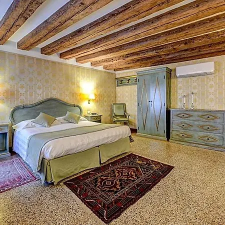 La Corte
