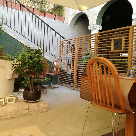 로칸다 라 코르테 B&B