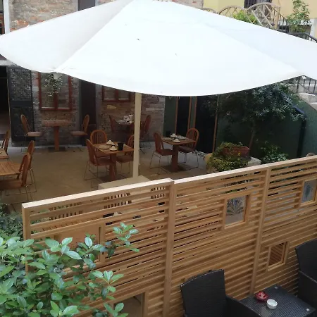 로칸다 라 코르테 4* 베니스