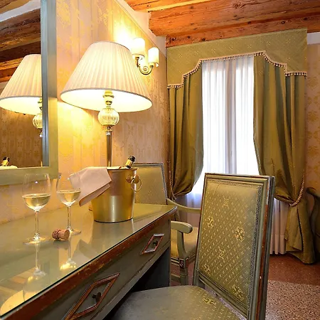 فندق مبيت وإفطار La Corte 3*