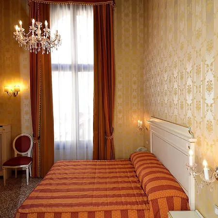 La Corte فندق مبيت وإفطار البندقية
