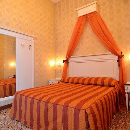 La Corte فندق مبيت وإفطار