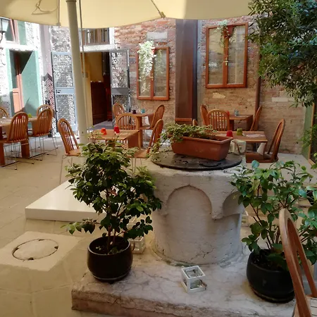 فندق مبيت وإفطار La Corte