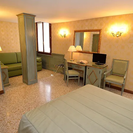 La Corte