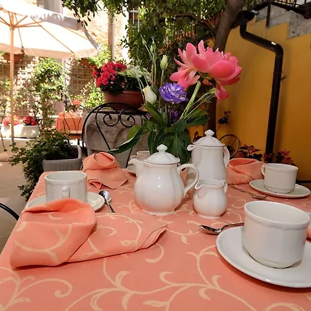 فندق مبيت وإفطار La Corte 3*