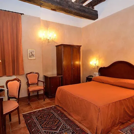 La Corte البندقية