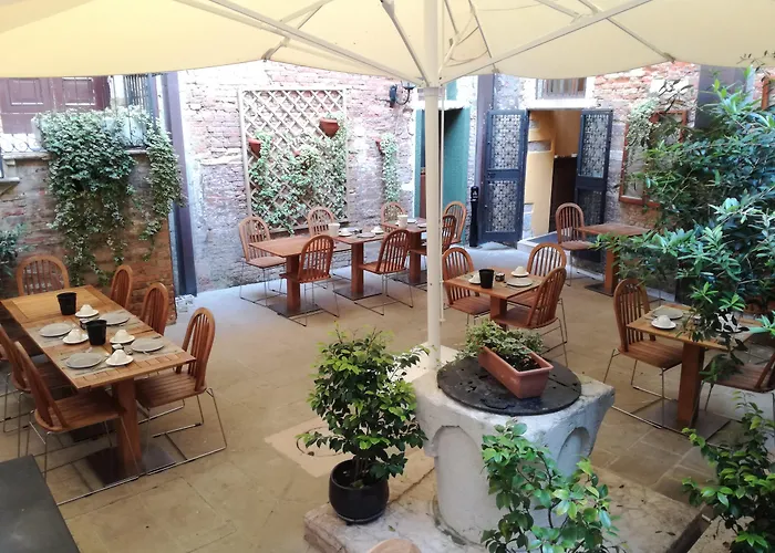 La Corte Venedig