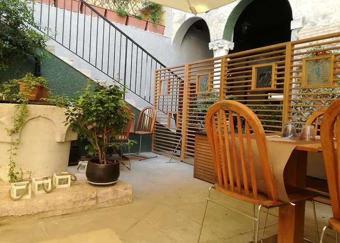 La Corte فندق مبيت وإفطار